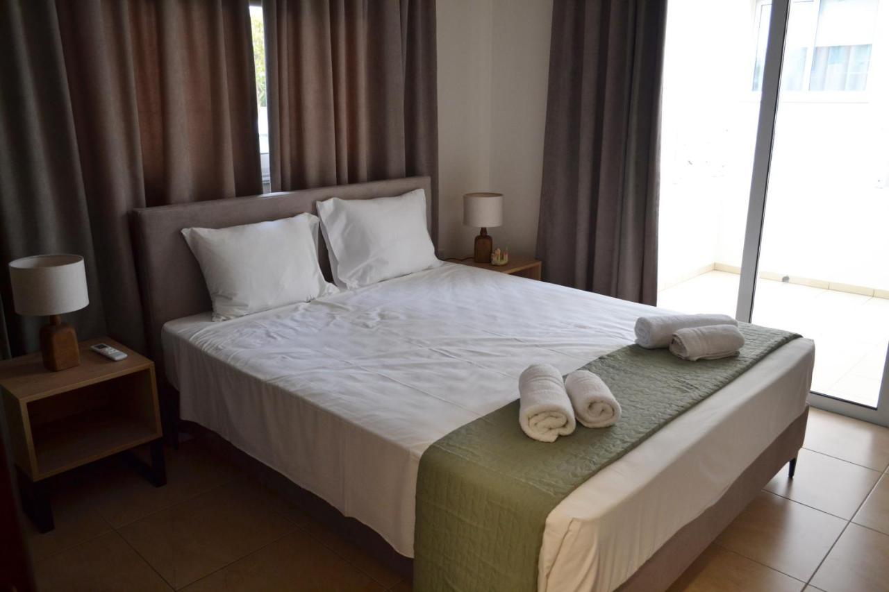 Pebble Apartment โปรทาราส ภายนอก รูปภาพ