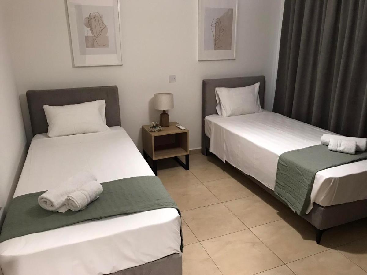 Pebble Apartment โปรทาราส ภายนอก รูปภาพ